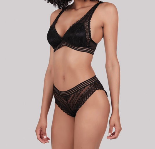 Wireless Lace Triangle Bralette and Hipster Panties, Comfortable Padded Set for Underwear, Wedding lingerie, Engagement, Bride, Bridal